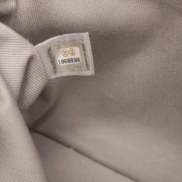 Pre Owned Chanel Beige Quilted Caviar Leather Large Easy Flap Bag