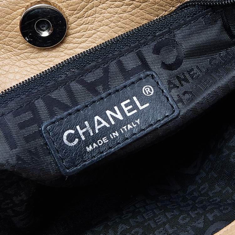 Pre Owned Chanel Beige Grained Leather Tassel Hobo