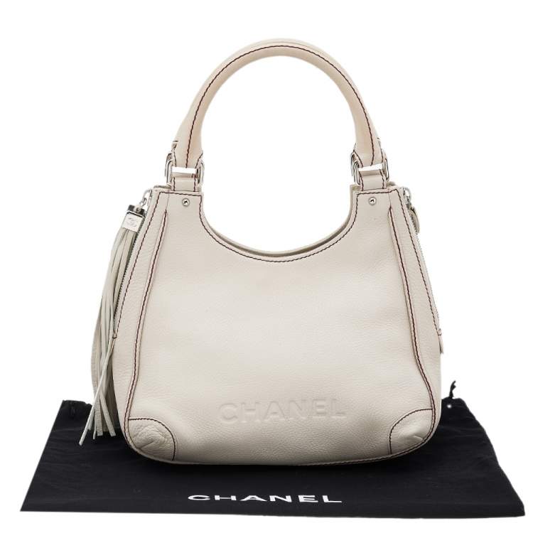 Pre Owned Chanel Off White Grained Leather Tassel Hobo