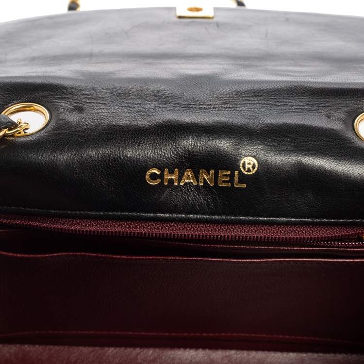 مملوكة مسبقًا Chanel Black Quilted Leather Diana Flap Bag
