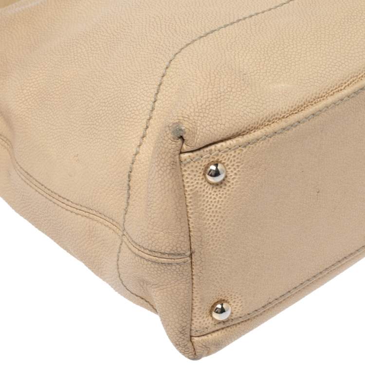 مملوكة مسبقًا Chanel Nude Beige Caviar Leather CC Wood Chain Hobo