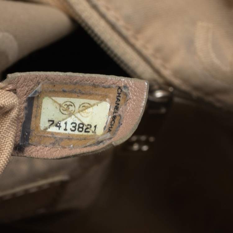 مملوكة مسبقًا Chanel Nude Beige Caviar Leather CC Wood Chain Hobo