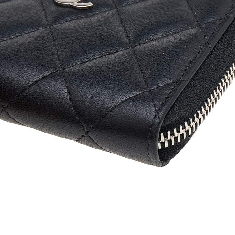 Pre Owned Chanel Black Quilted Leather Zipped Coin Purse