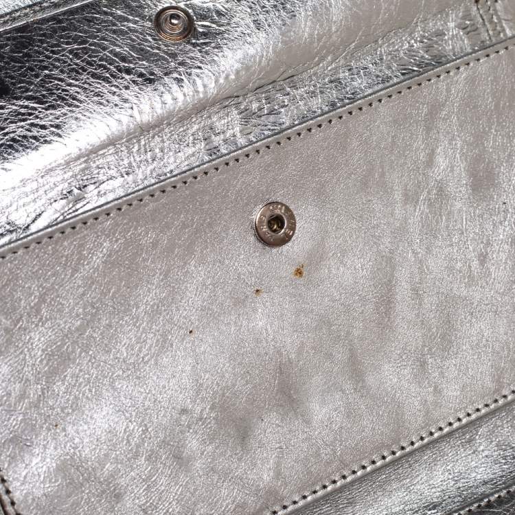 Pre Owned Chanel Silver Quilted Laminated Leather Reissue Trifold Wallet