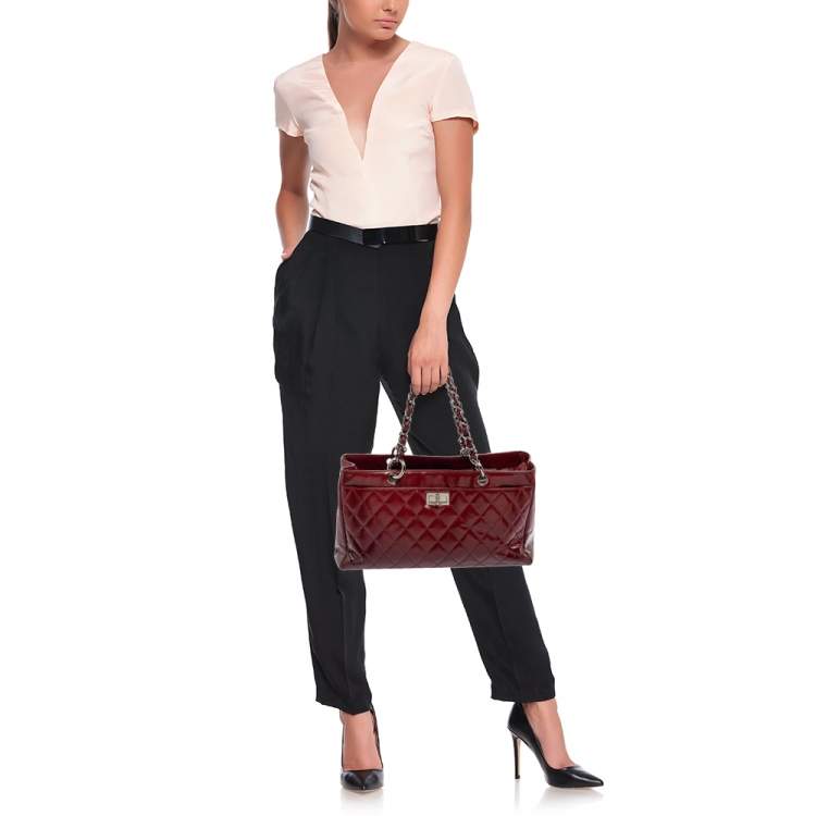 Pre Owned Chanel Burgundy Ombré Quilted Patent Leather 2.55 Reissue Bag