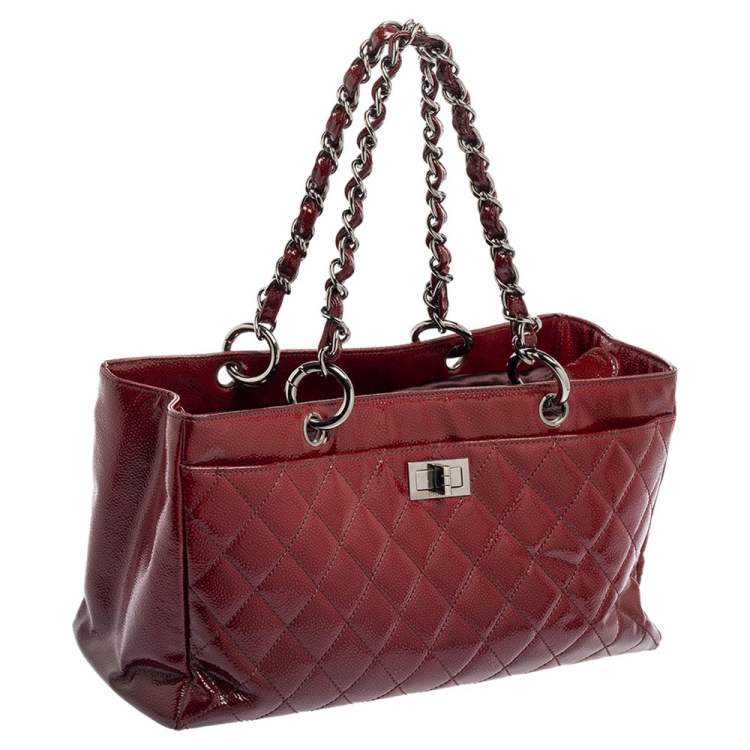 Pre Owned Chanel Burgundy Ombré Quilted Patent Leather 2.55 Reissue Bag