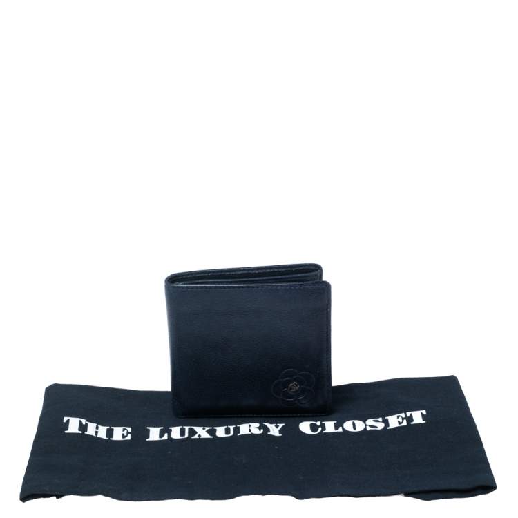 Pre Owned Chanel Dark Blue Leather CC Camellia Bifold Wallet