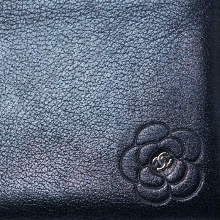 Pre Owned Chanel Dark Blue Leather CC Camellia Bifold Wallet