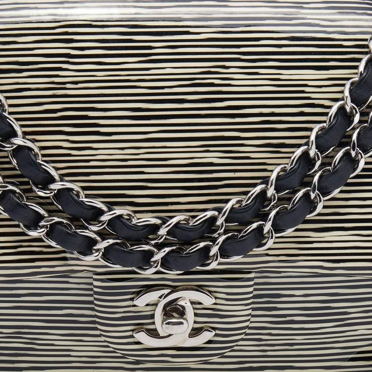 مملوكة مسبقًا Chanel Black/White Striped Patent Leather Medium Classic Double Flap Bag