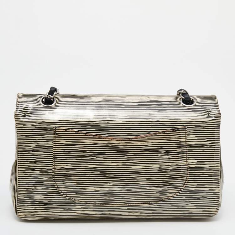مملوكة مسبقًا Chanel Black/White Striped Patent Leather Medium Classic Double Flap Bag