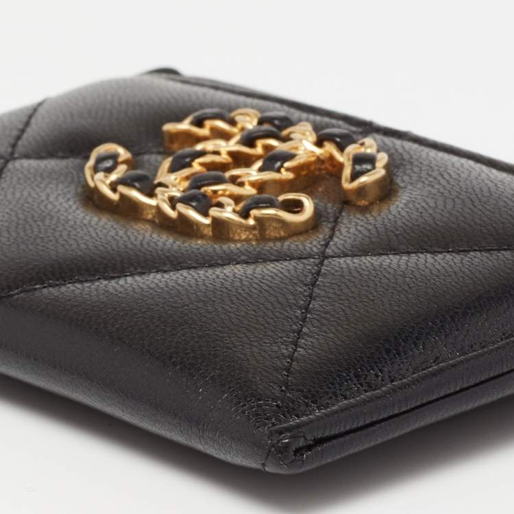 Pre Owned Chanel Black Quilted Leather Chanel 19 Card Holder