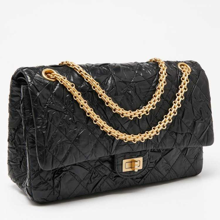 Pre Owned Chanel Black Textured Leather Reissue 2.55 Classic 226 Flap Bag