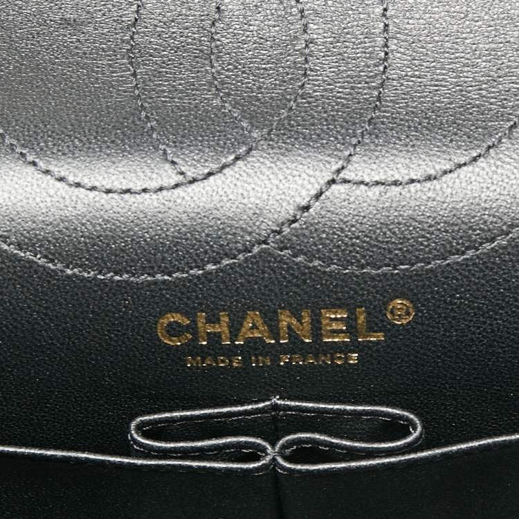 Pre Owned Chanel Black Textured Leather Reissue 2.55 Classic 226 Flap Bag