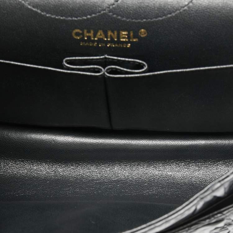 Pre Owned Chanel Black Textured Leather Reissue 2.55 Classic 226 Flap Bag