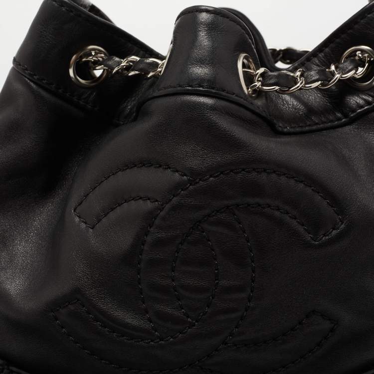 Pre Owned Chanel Black Leather Drawstring Hobo