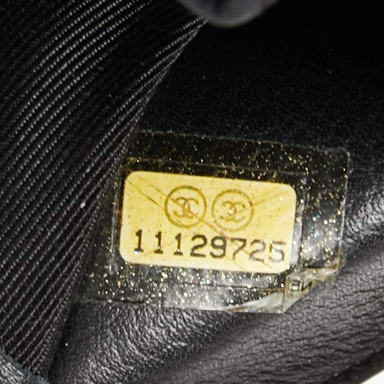 Pre Owned Chanel Black Quilted Leather Bifold Wallet