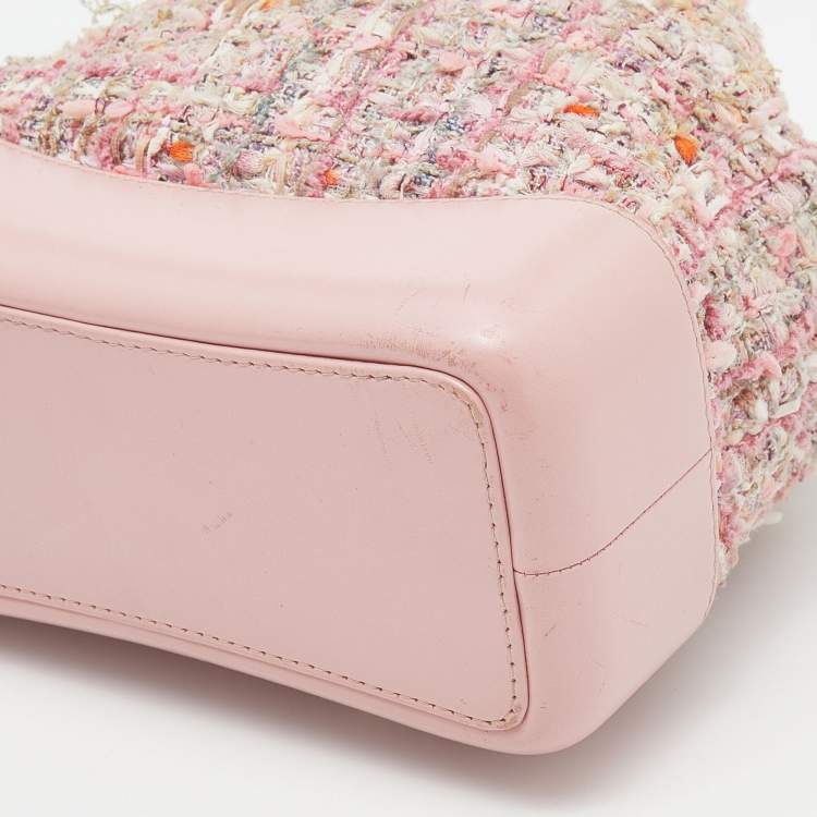 مملوكة مسبقًا Chanel Pink/Multicolor Tweed And Leather Small Gabrielle Backpack