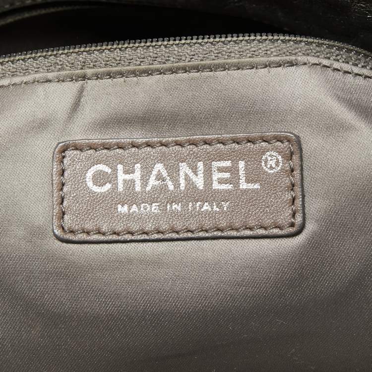 Pre Owned Chanel Ombre Silver Perforated Leather Hollywood CC Hobo