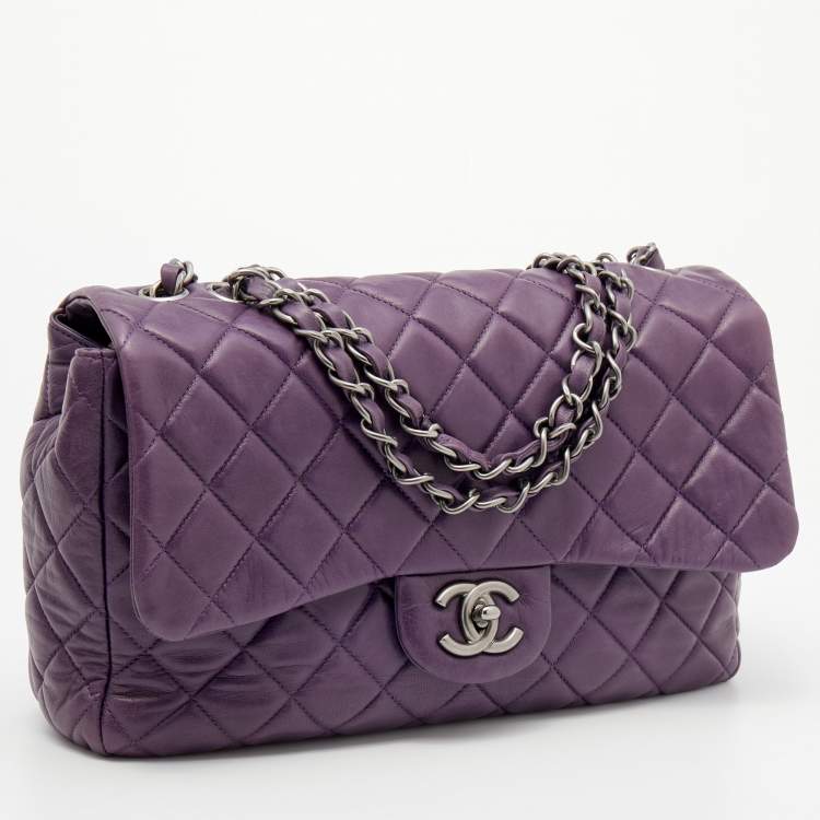 مملوكة مسبقًا Chanel Purple Quilted Leather Jumbo Classic Flap Bag