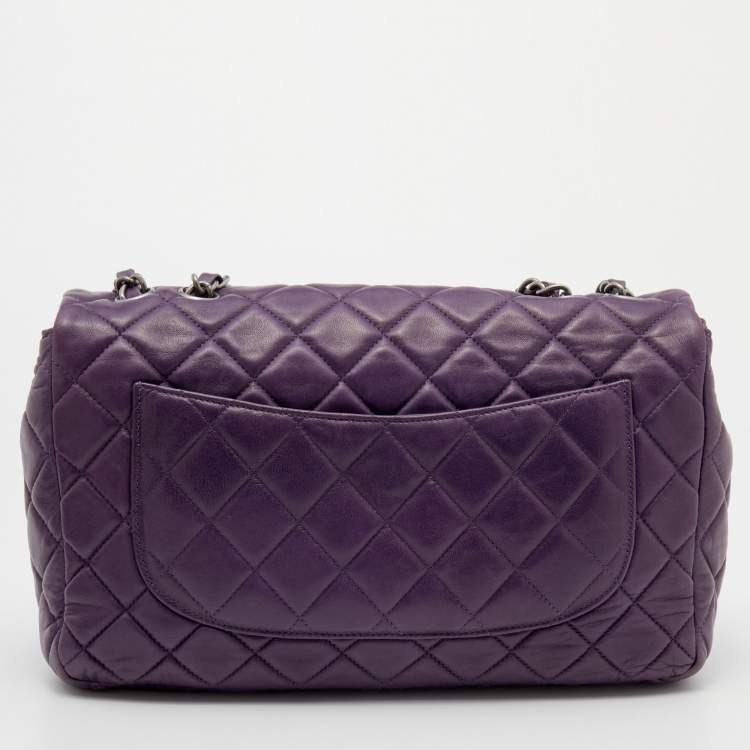 مملوكة مسبقًا Chanel Purple Quilted Leather Jumbo Classic Flap Bag