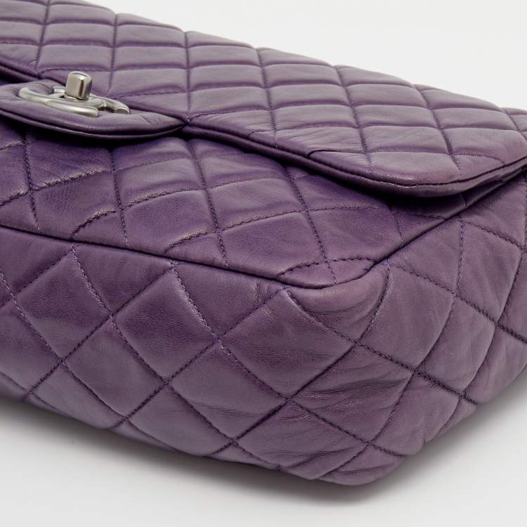 مملوكة مسبقًا Chanel Purple Quilted Leather Jumbo Classic Flap Bag