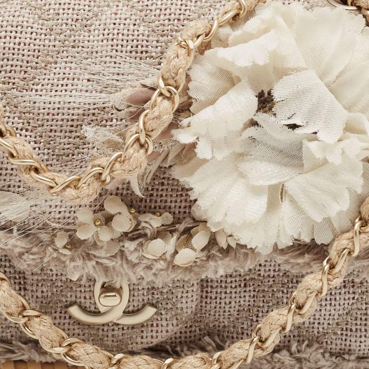 Pre Owned Chanel Beige Quilted Jute And Wicker Floral Embellished Wild Stitch Flap Bag