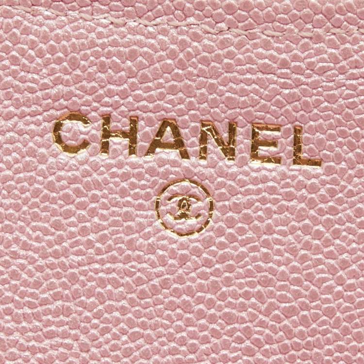 مملوكة مسبقًا Chanel Iridescent Pink Quilted Caviar Leather Classic Trifold Flap Wallet