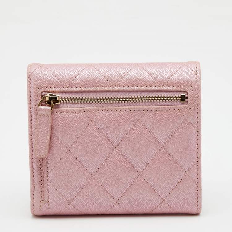 مملوكة مسبقًا Chanel Iridescent Pink Quilted Caviar Leather Classic Trifold Flap Wallet