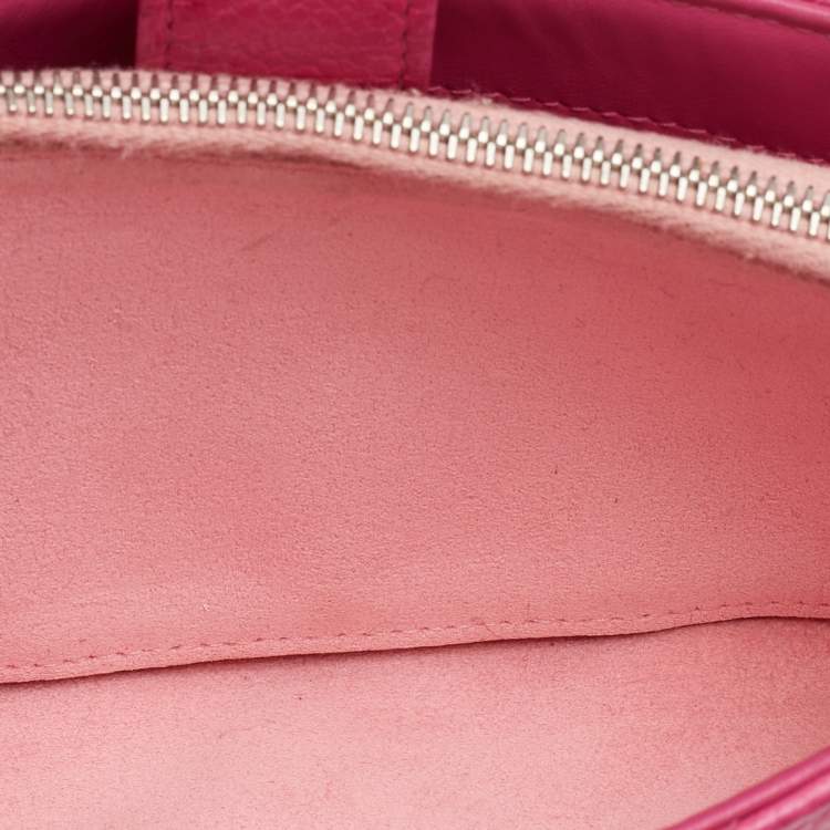 Women :: Bags :: Clutch bags :: Chanel Pink Iridescent Caviar
