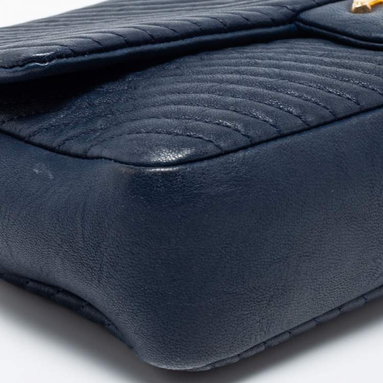 Pre Owned Chanel Blue Chevron Leather Medium Classic Single Flap Bag