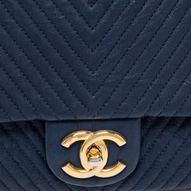 Pre Owned Chanel Blue Chevron Leather Medium Classic Single Flap Bag
