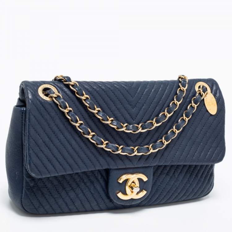Pre Owned Chanel Blue Chevron Leather Medium Classic Single Flap Bag