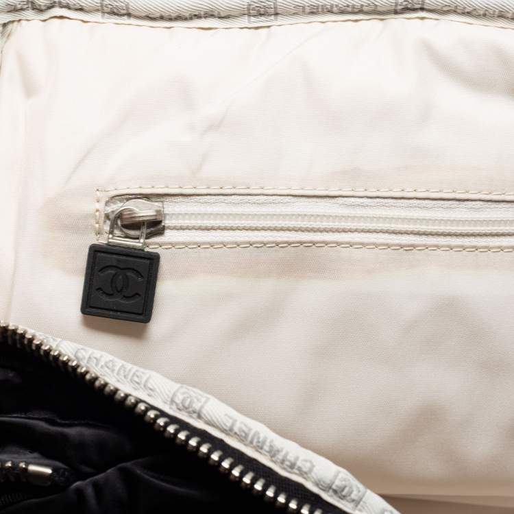 Pre Owned Chanel Black Nylon CC Sport Ligne Duffle Bag