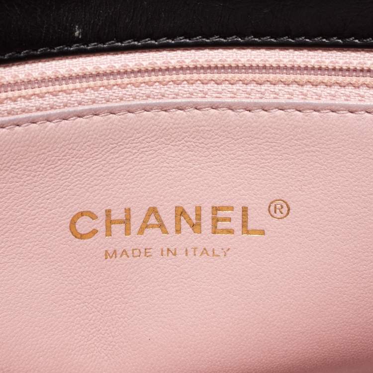 Pre Owned Chanel Black Quilted Leather Small  Straight Line Bag