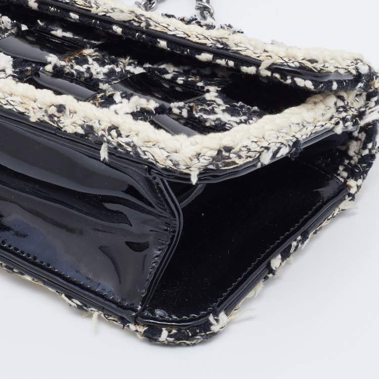 مملوكة مسبقًا Chanel Black/White Chessboard Tweed and Patent Leather Flap Bag