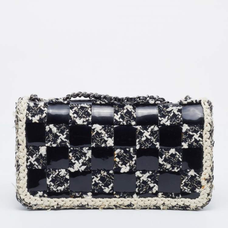 مملوكة مسبقًا Chanel Black/White Chessboard Tweed and Patent Leather Flap Bag