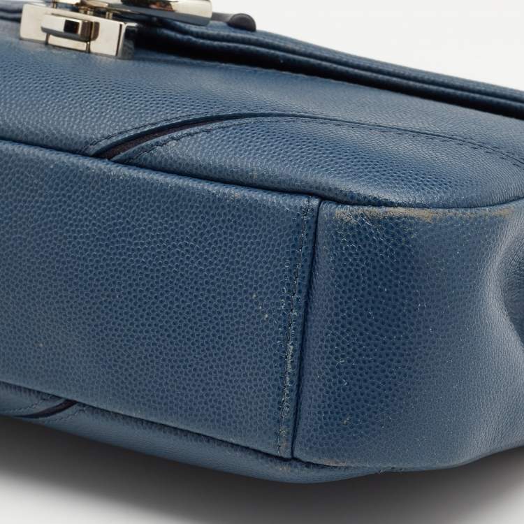 مملوكة مسبقًا Chanel Blue Caviar Leather Chevron Flap Bag