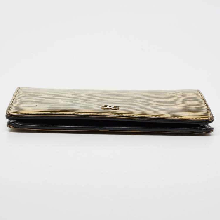 Pre Owned Chanel Yellow Striped Patent Leather CC Long Bifold Wallet