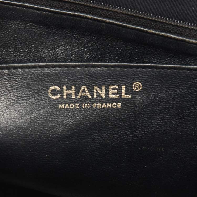 Pre Owned Chanel Black Quilted Caviar Leather Maxi Classic Single Flap Bag