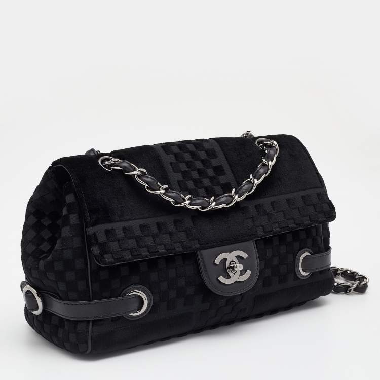 مملوكة مسبقًا Chanel Black Check Embossed Velvet And Fabric CC Side Belted Flap Bag