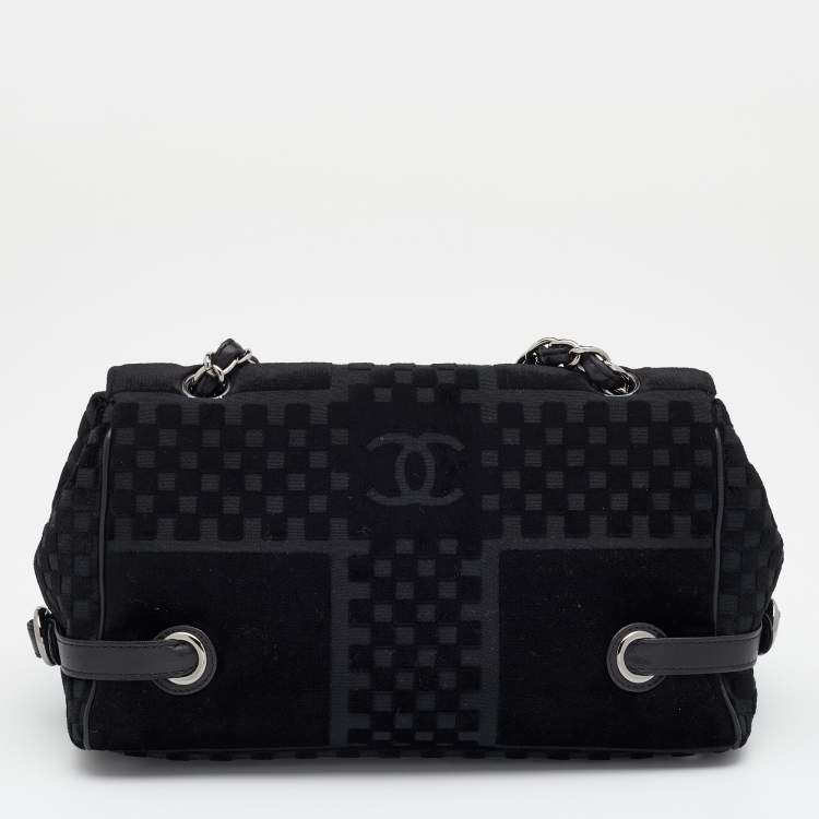 مملوكة مسبقًا Chanel Black Check Embossed Velvet And Fabric CC Side Belted Flap Bag