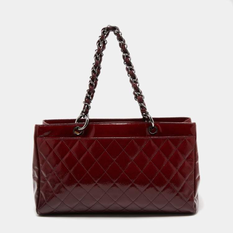 Pre Owned Chanel Burgundy Ombré Quilted Patent Leather 2.55 Reissue Bag