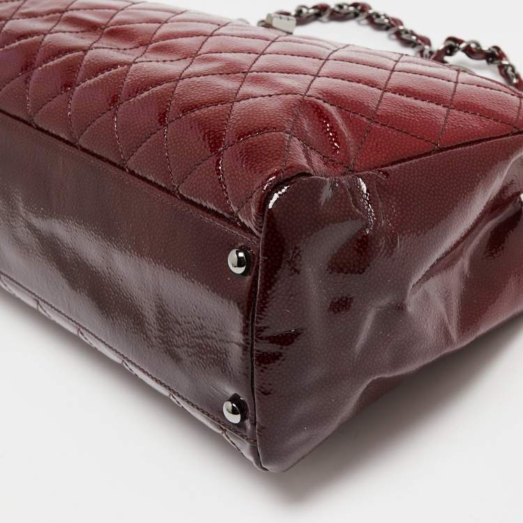 Pre Owned Chanel Burgundy Ombré Quilted Patent Leather 2.55 Reissue Bag