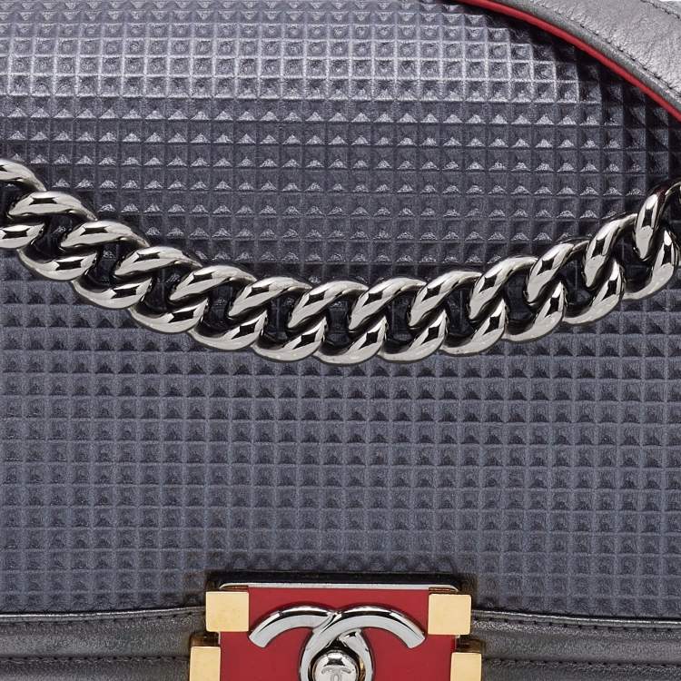Pre Owned Chanel Grey Cube Embossed Leather Medium Boy Flap Bag