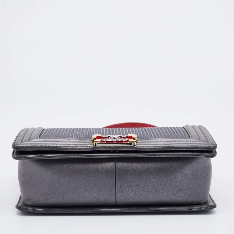 Pre Owned Chanel Grey Cube Embossed Leather Medium Boy Flap Bag