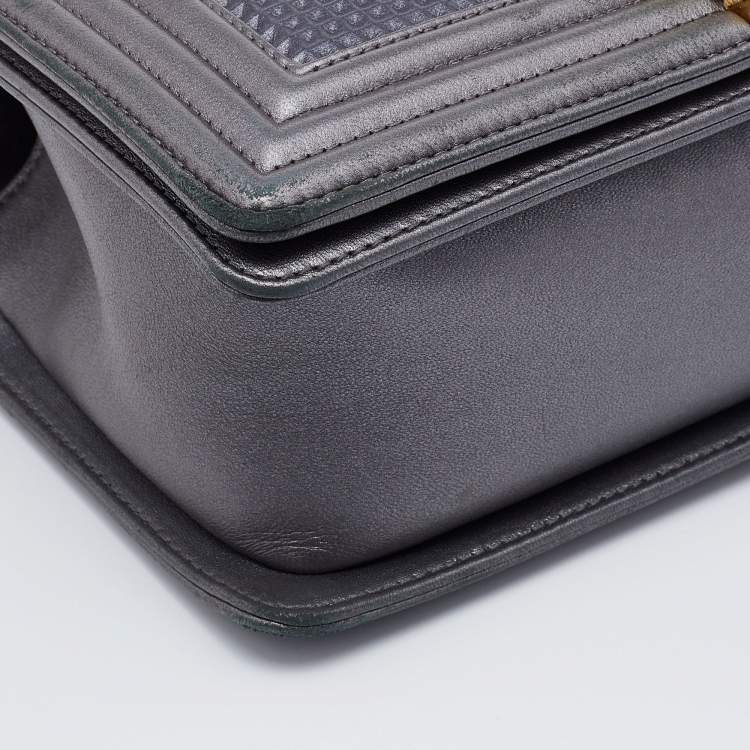 Pre Owned Chanel Grey Cube Embossed Leather Medium Boy Flap Bag