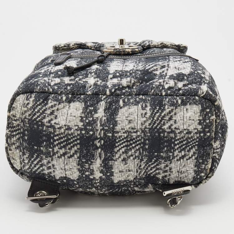 Pre Owned Chanel White/Black Tweed Print Nylon Medium Drawstring Backpack