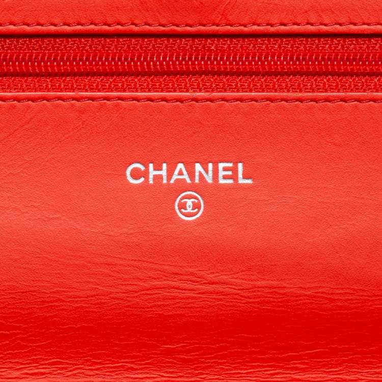 Pre Owned Chanel Red/White Striped Patent Leather Wallet on Chain
