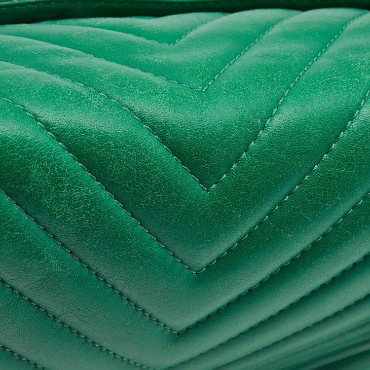 Pre Owned Chanel Green Chevron Leather Jumbo Classic Single Flap Bag