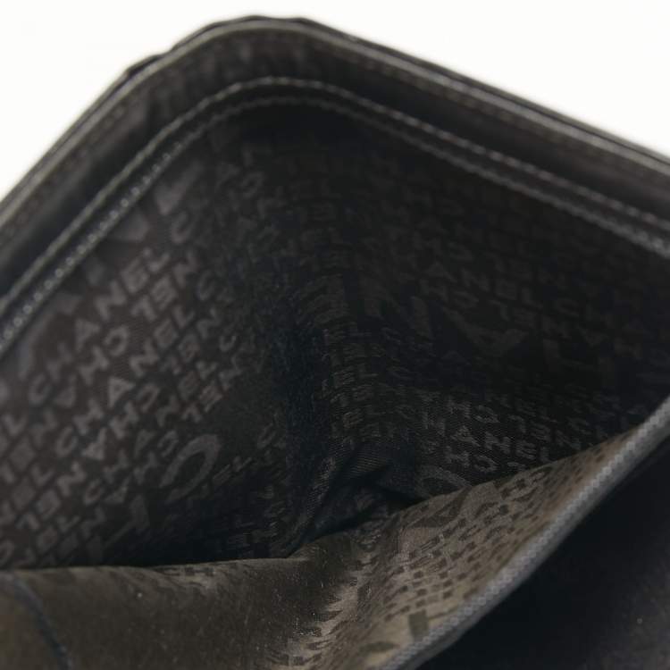 Pre Owned Chanel Black Cube Quilted Patent Leather Bifold Wallet